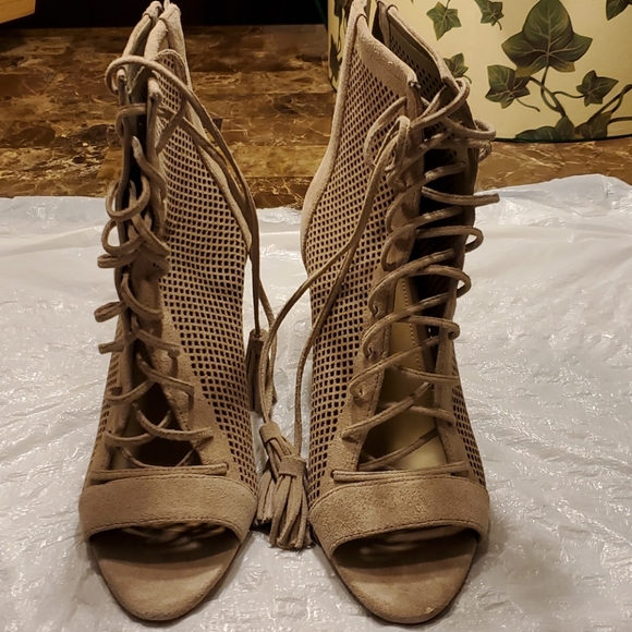 Marc Fisher Booties Size 9 - Picture 2 of 9